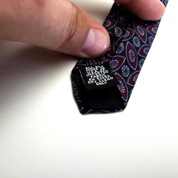 Stafford Black Purple Print Geometric Short Wide Silk Tie - Picture 4 of 6